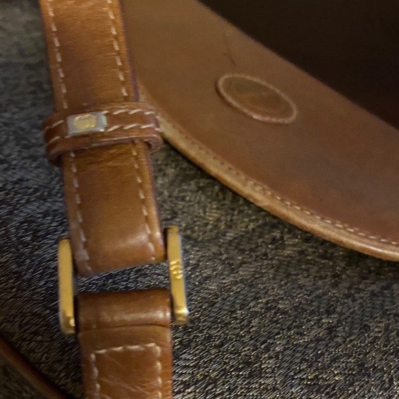 Gucci vintage 1990s Crossbody bag includes small snap, change, purse - Picture 9 of 9